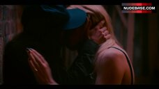 1. Ellen Page Lesbi Scene – Tales Of The City