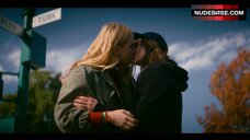 Ellen Page Lesbian Kiss – Tales Of The City