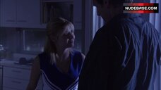 4. Elisha Cuthbert Shows Her Panties – The Quiet