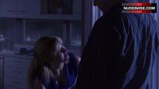 5. Elisha Cuthbert Shows Her Panties – The Quiet