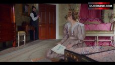 1. Suranne Jones Lesbian Sex – Gentleman Jack