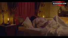 7. Suranne Jones Lesbian Sex – Gentleman Jack