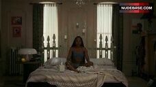 8. Dewanda Wise in Sports Bra – She'S Gotta Have It