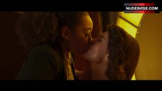Allison Williams Lesbian Kissing – The Perfection