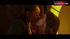 4. Allison Williams Lesbian Kissing – The Perfection