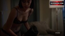 1. Mishel Prada Shows Butt – Vida