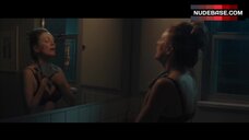 8. Julianne Moore in Lingere – Gloria Bell
