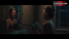 9. Julianne Moore in Lingere – Gloria Bell