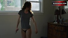 8. Elizabeth Reaser Shows Ass – Easy