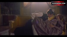 3. Lesbian Scene with Suranne Jones – Gentleman Jack