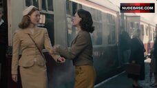 1. Anna Paquin Lesbian Scene – Tell It To The Bees