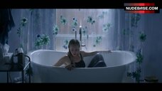4. Uma Thurman Cleavage – Chambers
