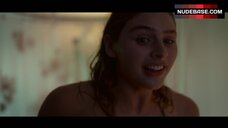 8. Lilliya Scarlett Reid Shows Her Butt – Chambers