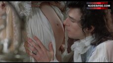 1. Pregnant Elsa Zylberstein Shows Bush – Farinelli