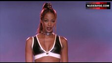 10. Naomi Campbell in Golden Bikini – Ali G Indahouse