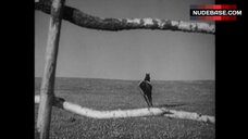 3. Hedy Lamarr Outdoor Nudity – Ecstasy
