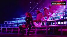 6. Beyonce Knowles Spread Her Legs – Homecoming: A Film By Beyonce