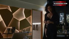 Sexy Reiko Aylesworth in Black Bra and Panties – Bull