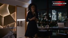 8. Sexy Reiko Aylesworth in Black Bra and Panties – Bull