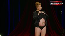6. Amy Schumer Shows Her Panties on Stage – Amy Schumer: Growing