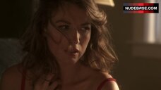 10. Natalie Zea Sex on Train – Sweet Talk