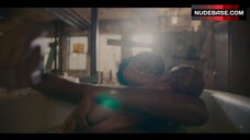 KiKi Layne Breasts Scene – If Beale Street Could Talk