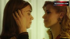 3. Mel Lisboa Lesbian Kiss – Most Beautiful Thing