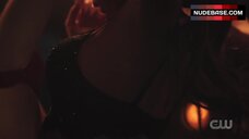 2. Vanessa Morgan Lesbi Scene – Riverdale