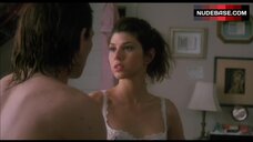 5. Marisa Tomei Tits Flash – Untamed Heart