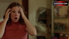 10. Emma Kenney Lesbi Scene – Shameless