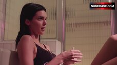 Kendall Jenner Sexy – Our Now. #Mycalvins