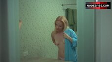 Lindsay Bloom Flashes Her Boobs – Cover Girl Models
