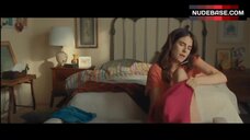 4. Karla Souza Flashes Panties – Everybody Loves Somebody