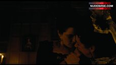 1. Rachel Weisz Lesbian Kiss – The Favourite