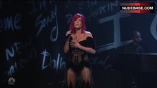 Halsey Sexy Scene – Saturday Night Live