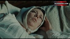 89. Rachel Weisz Cleavage – The Favourite