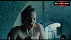 1. Emma Stone Public Bathing – The Favourite