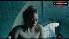 12. Emma Stone Public Bathing – The Favourite