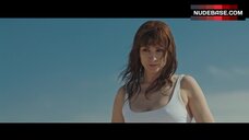 122. Najwa Nimri in White Bikini – The Tree Of Blood