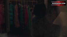 45. Maya Erskine Erotic Scene – Pen15