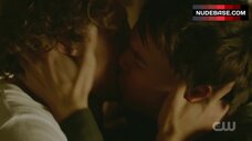 34. Riley Voelkel Hot Scene – Roswell, New Mexico