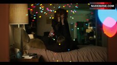 78. Natasha Lyonne Sexy Scene – Russian Doll