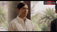 45. Karla Morales Breast Feeding – Club De Cuervos