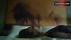 100. Frankie Shaw in Sexy Underwear – Smilf