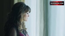 23. Frankie Shaw in Sexy Underwear – Smilf