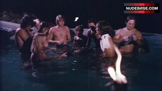 Susanne Severeid Flashes Breasts – Hollywood High