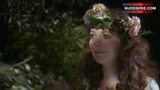 45. Olivia Colman Full Naked on Wedding Ceremony – Confetti