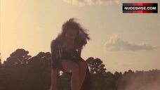 1. Renee Zellweger Upskirt – The Return Of The Texas Chainsaw Massacre