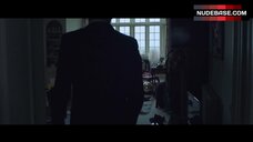 67. Sophie Nelisse Side Boob – Close