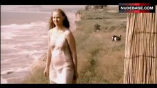 23. Svetlana Khodchenkova Erect Nipples – Blagoslovite Zhenshchinu